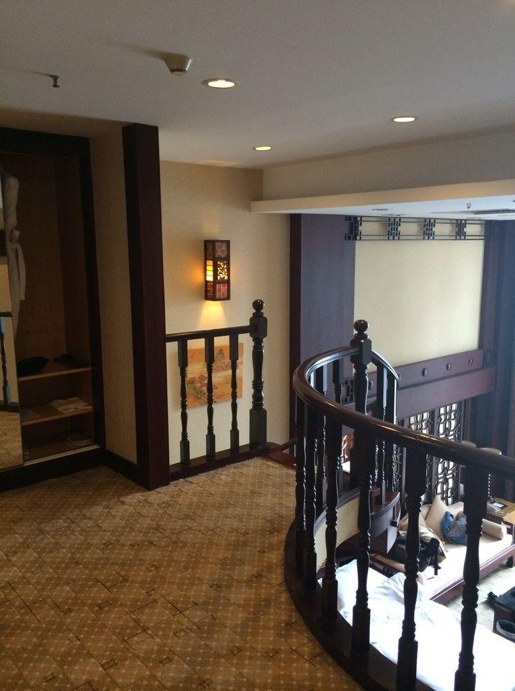 Hongyadong Hotel Чунцин Экстерьер фото