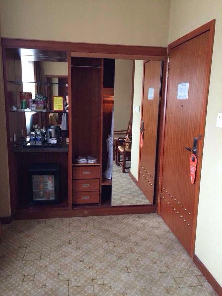 Hongyadong Hotel Чунцин Экстерьер фото