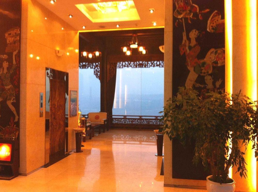 Hongyadong Hotel Чунцин Экстерьер фото